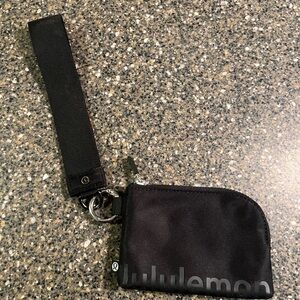 Lululemon wristlit good condition